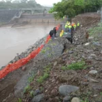 Reconformación de taludes aguas debajo de presa Chiriquí